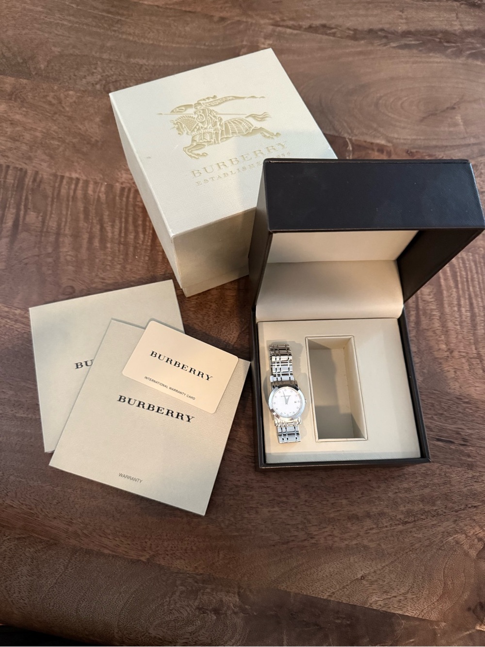 Burberry Black and White Watch Box Set - Picture 3 of 5
